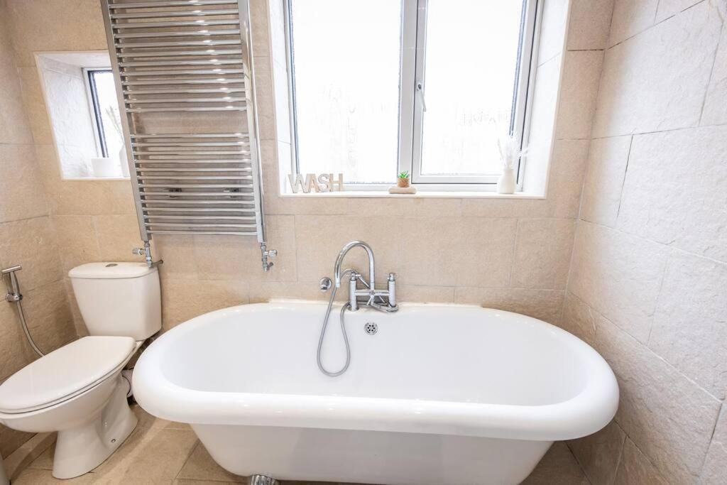 Windsor House 3 Bedrooms Sleeps 8 Mánchester Exterior foto