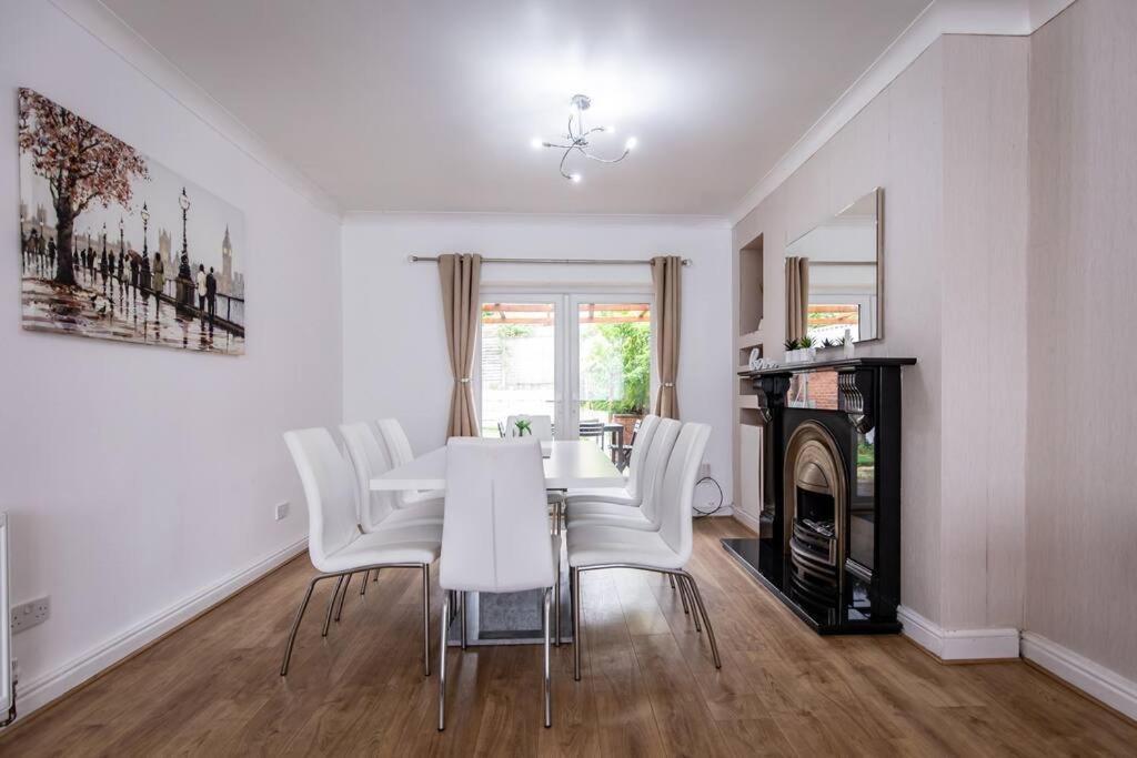 Windsor House 3 Bedrooms Sleeps 8 Mánchester Exterior foto